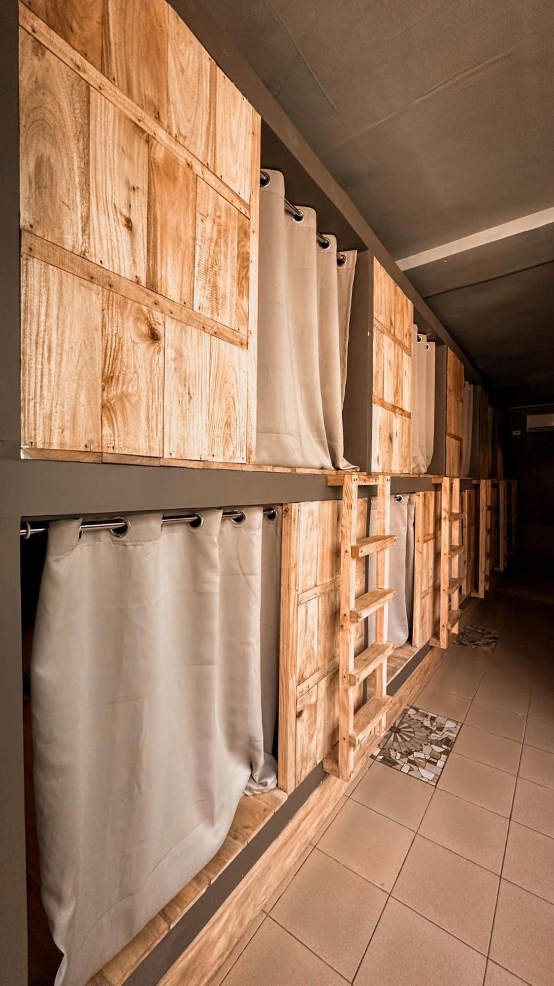 Resting Rabbit Hostel Đảo Đảo Siquijor Ngoại thất bức ảnh